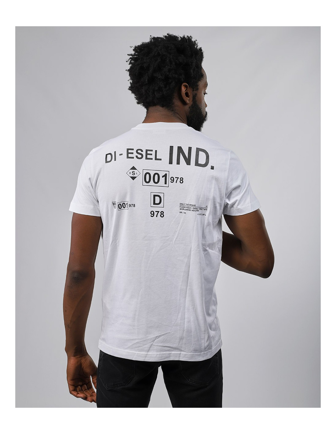 【送料&関税込】Diesel T-shirt T-JUST-SLITS-G1 Man: T-shirt Constructive Criticism print