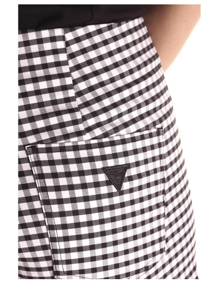 GUESS W81D4X – Kurze Hose
