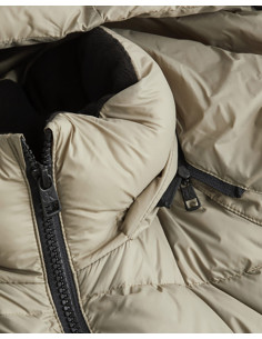 CALVIN KLEIN J20J219819 - Chaqueta 2