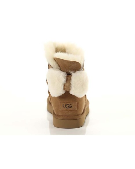 UGG - Mini Bail.Caixa com laço felpudo.W