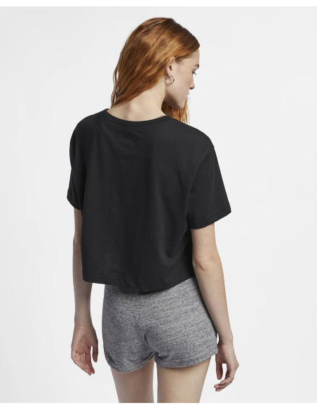 Camiseta Nike SportsWear Essential Cropped