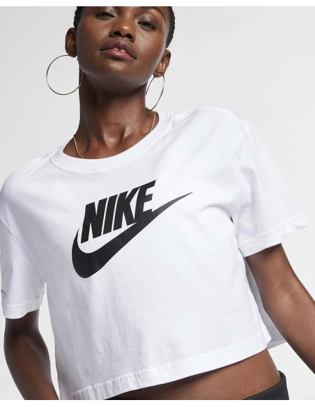 Nike SportsWear Essential Cropped T-Shirt