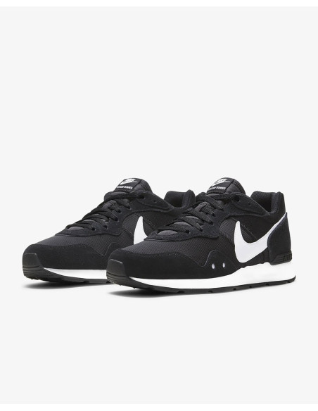 NIKE Venture Runner – Turnschuhe