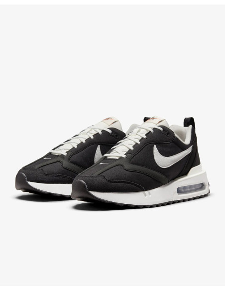 Nike Air Max Dawn - Tênis