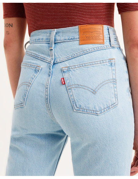 LEVI®S - 80S Mom Jean Light Indigo - Acabamento liso