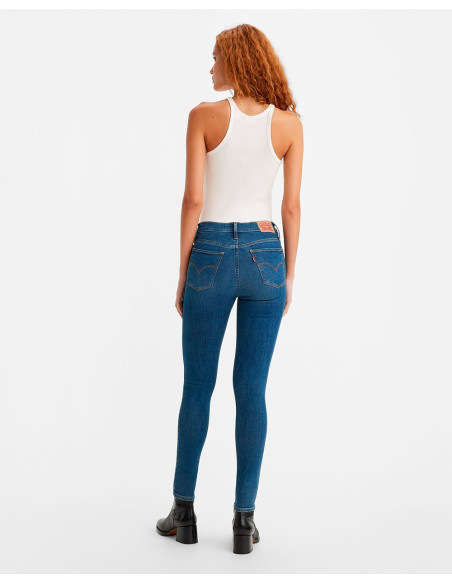 LEVI'S - 310 Shaping Super Skinny Med Indigo - Porté en