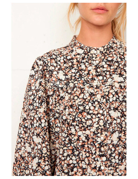 ZWEITES WEIBLICHES Berberis-Kleid