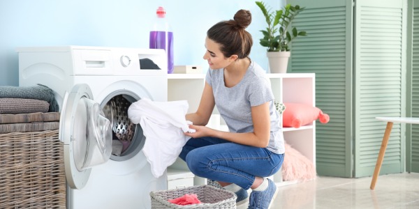 7 trucchi per lavare i vestiti di lino in primavera