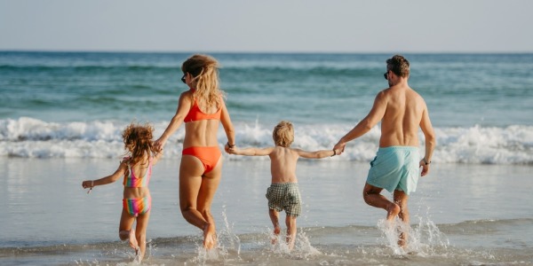 5 cose che devo portare in spiaggia