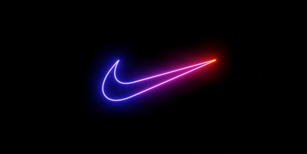 Performance e stile in acqua: la nuova collezione di costumi da bagno Nike