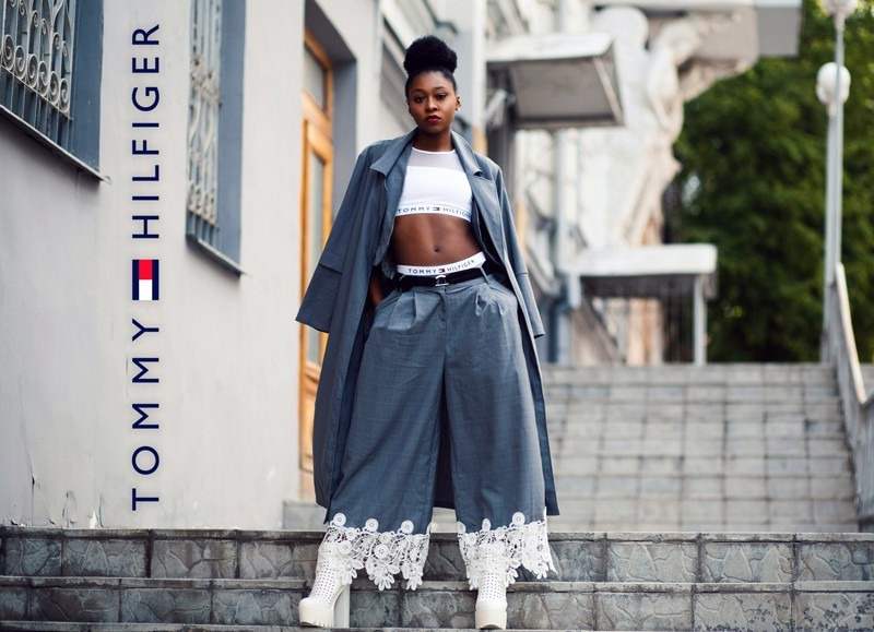 Descubre las Últimas Tendencias con Tommy Hilfiger en Dakonda