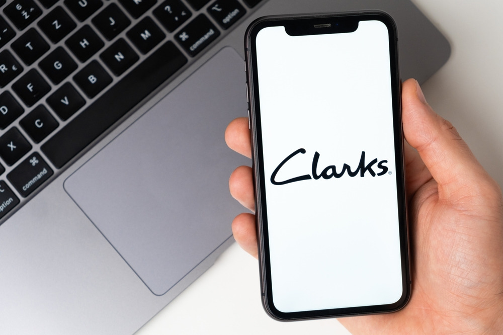 Clarks arrives in Dakonda: style, craftsmanship, and comfort… with a 30% discount!