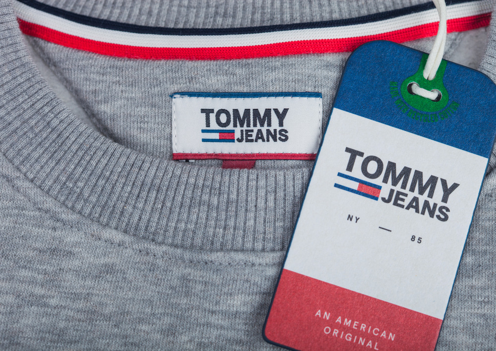 Tommy Hilfiger HW 2024: Eine Hommage an den klassischen Stil mit einem modernen Touch